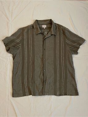 Guess Men's Olive and Cream Vertical Stripe Short-Sleeve Button-Up Shirt